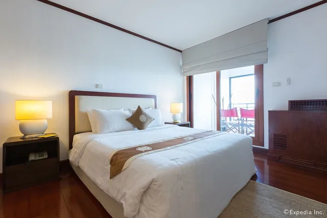 4 Bedrooms, Suite, 1 Single and 3 Double Beds, Saigon Domaine Luxury Residences 9/10