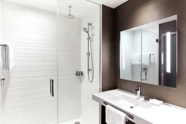 غرفة ركنية بسرير كينج مع أريكة، Ac Hotel Salt Lake City Downtown 3/3