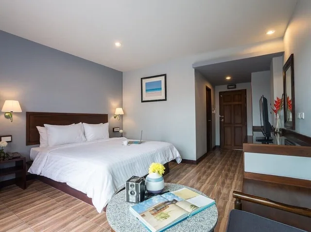 غرفة سوبيريور بسريرين منفصلين بإطلالة على المدينة، Savotel 5/7