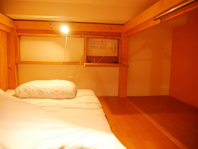 Mixed Dorm, 8 Beds, Adult Only، J-Hoppers Osaka Universal 1/10