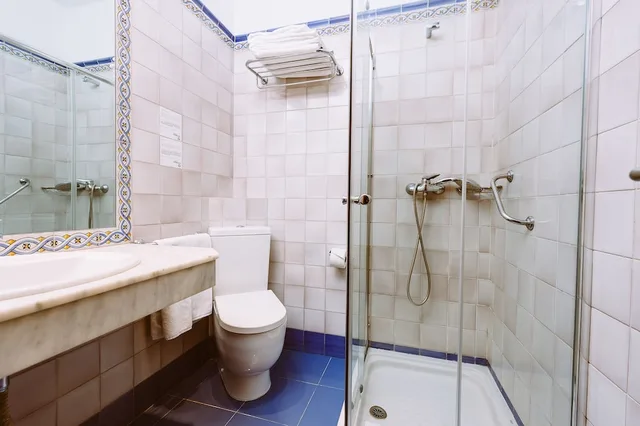 غرفة أساسية بسرير مزدوج، Basic Hotel Dona Manuela 2/2