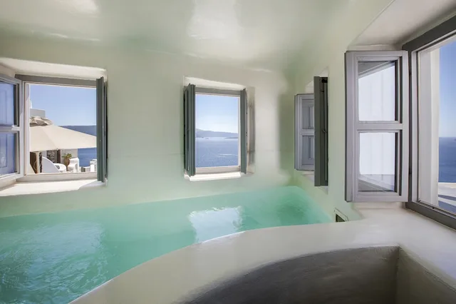 Interior, Deluxe, Double Bed, Caldera View, Plunge Pool، Ducato Di Oia 5/5