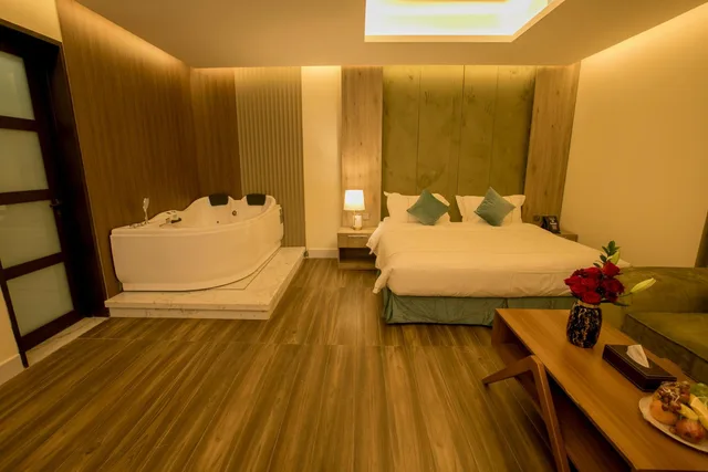 جناح جونيور، فندق لكجري نايت(Luxury Night Hotel) 5/10