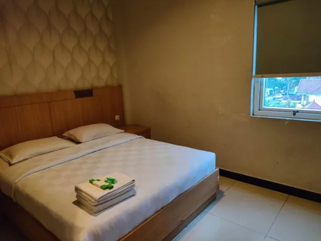 Superior, King Bed, Grand Darussalam Syariah Hotel 1/3