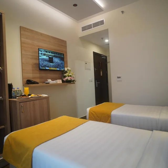 غرفة بسريرين منفصلين، فندق وورث إيليت(Worth Elite Hotel) 8/10