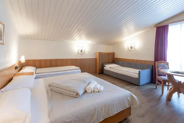غرفة رباعية في الملحق، Hotel Intermonti 3/10