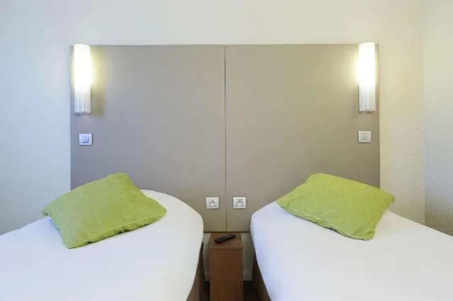 Next Generation, Twin Beds، Campanile Argenteuil 9/10