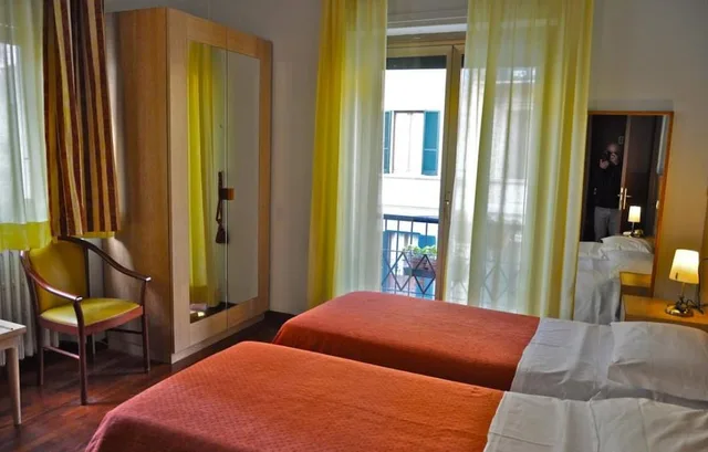 غرفة قياسية بسريرين منفصلين، Hotel Dover 2/2