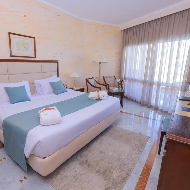 Room, Double or Twin Bed, Lateral Side Sea View، Sea Star Beau Rivage 4/6