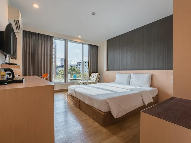 غرفة سوبيريور بسرير كينج بإطلالة على المتنزه، S3 Residence Park 3/4