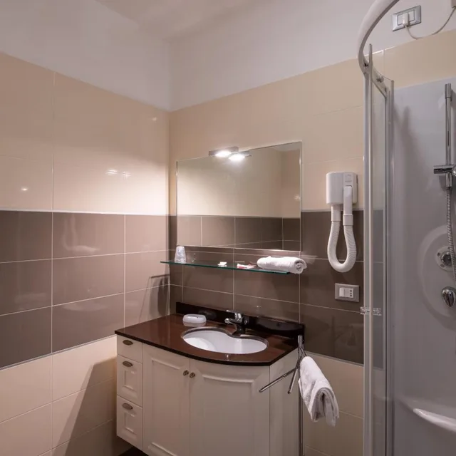 Economy, Double Bed, Ground Floor, Separate Building، HOTEL MONDIAL 5/8
