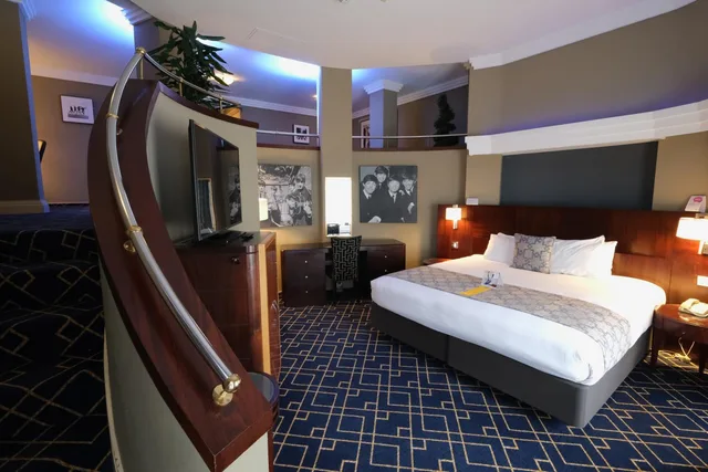 جناح جونيور بسرير كوين بمنطقة جلوس، Crowne Plaza Liverpool John Lennon Airport 2/10