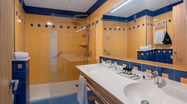 غرفة قياسية بسرير مزدوج، Hotel RH Victoria and Spa 2/3