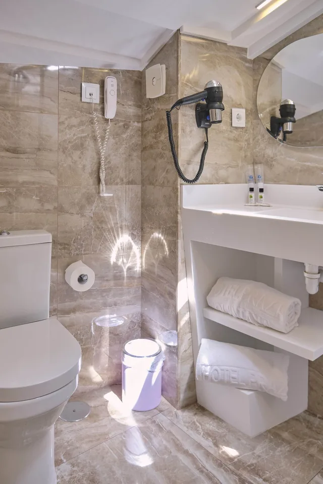 غرفة بسرير مزدوج بإطلالة على المدينة، Hotel Praza Quintana 8/10