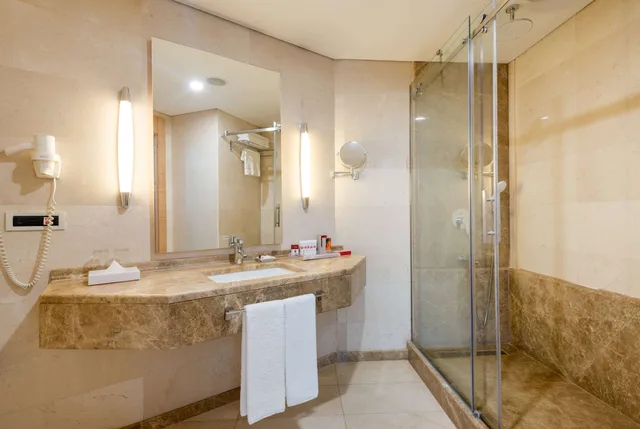 Suite, King Bed, Ramada Plaza By Wyndham Istanbul City Center 2/3