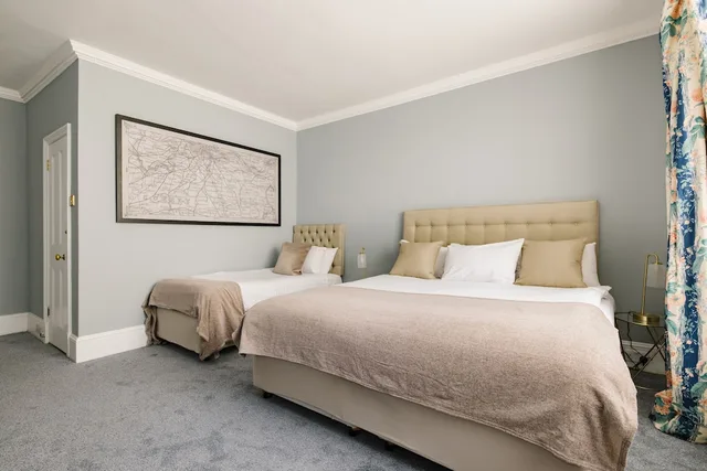 غرفة عائلية رباعية بسرير مزدوج وسريرين منفصلين، Abbey Court Hotel Notting Hill 2/4