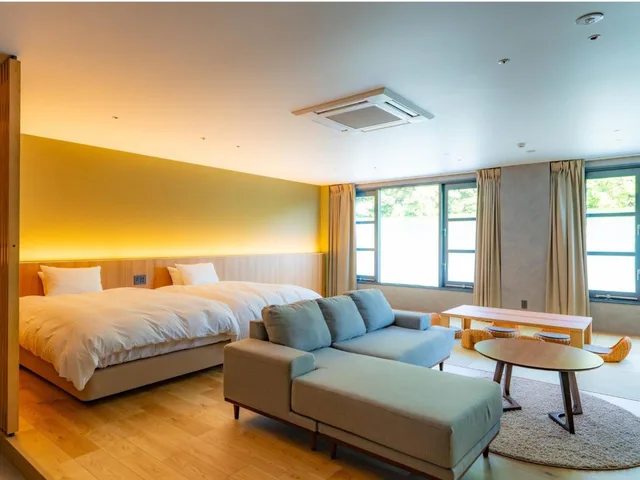 غرفة يابانية غربية بفرشتي فوتون في الملحق، Kujukushima Bayside Hotel & Resort Flags 1/1