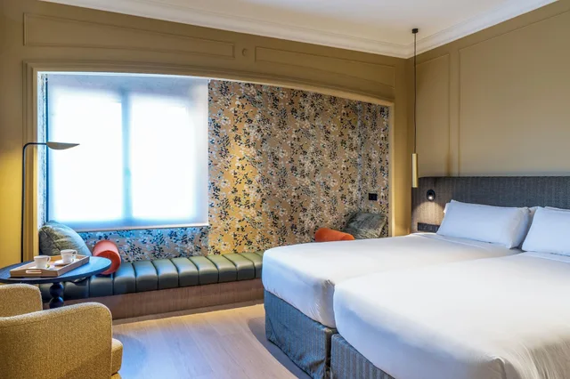 Renovated, Family, with View، El Avenida Palace 2/5