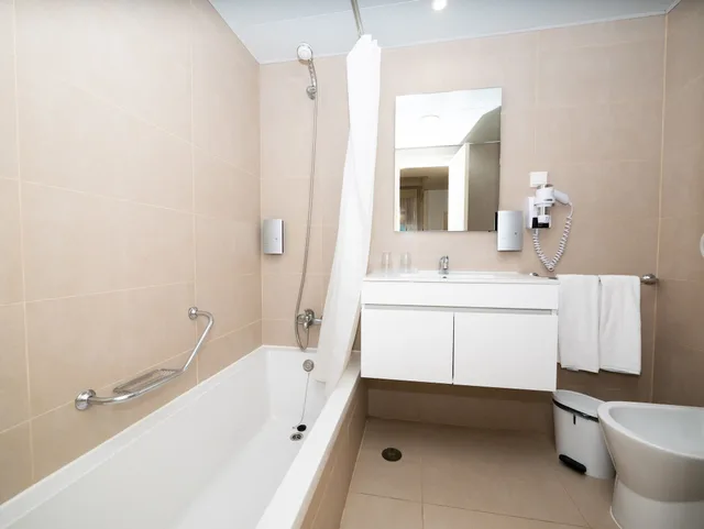 شقة بسرير كوين بإطلالة على البحر بغرفة نوم واحدة، Vila Baleira Suites 6/8
