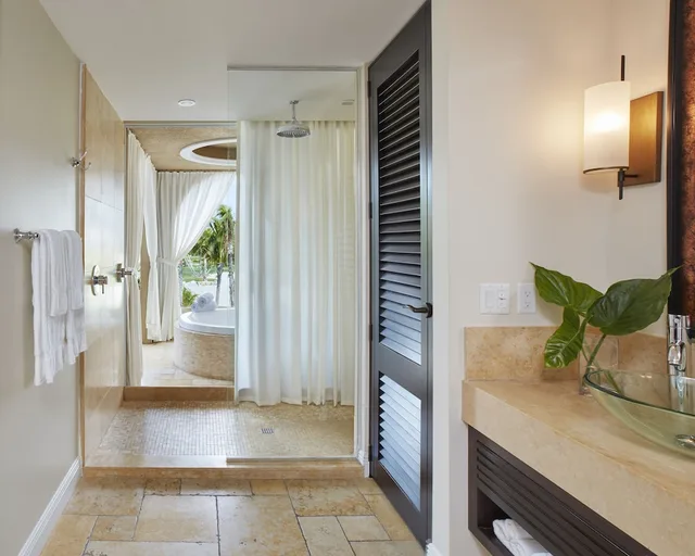 Lodge, Suite, 2 Queen Beds, Ocean Front، Cheeca Lodge Amp Spa 1/1