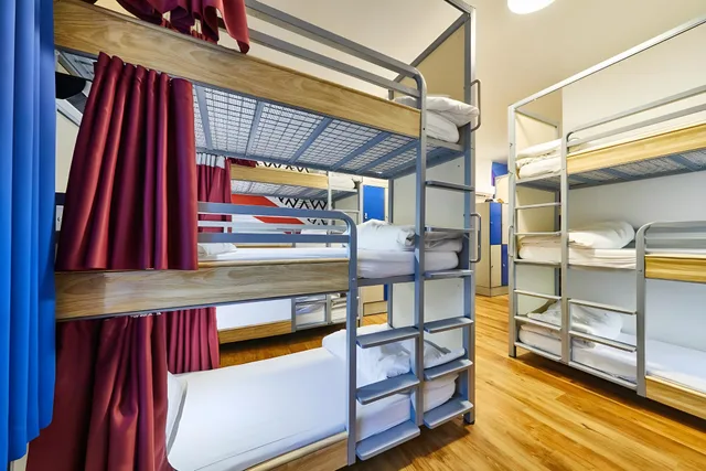 Mixed Dorm, 21 Beds، St Christophers Inn Village London Bridge Hostel Ex Hostel St Christophers Village 1/1