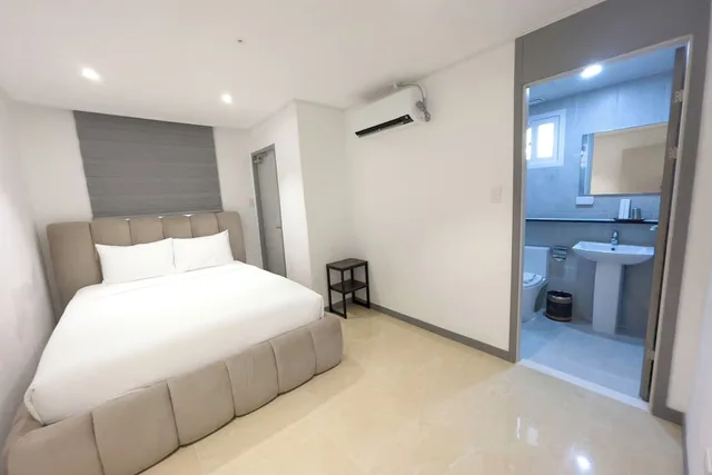 جناح بسرير كينج وسرير كوين، The Clover Hotel Angeles City managed by Cocotel 3/7