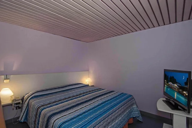 غرفة قياسية ثلاثية بسرير مزدوج وسرير فردي، Hotel Rex 2/10
