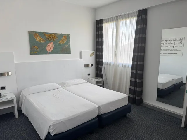 غرفة بسريرين منفصلين، B&B Hotel Cologno Sporting 2/8