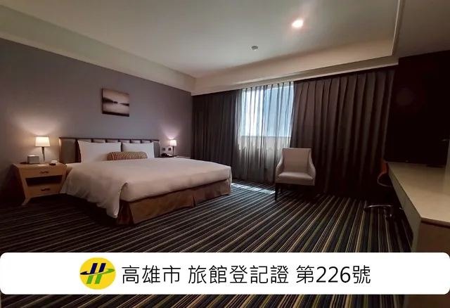 جناح سوبيريور، Urban Hotel 33 1/1