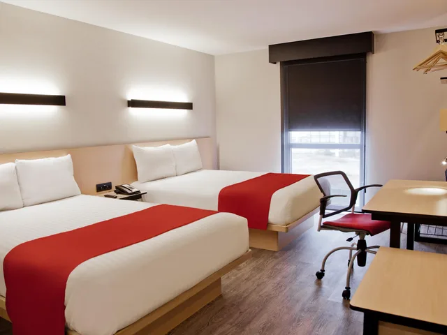 Standard, Double Bed, City Express by Marriott Leon 1/4