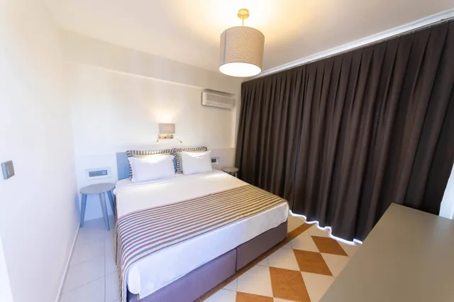 غرفة ديلوكس بسرير مزدوج أو سريرين منفصلين بشرفة، Arinnanda Hotel Cesme 3/10