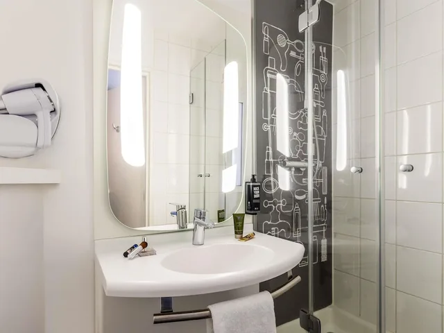 غرفة قياسية بسرير مزدوج، IBIS LEUVEN CENTRUM 2/2