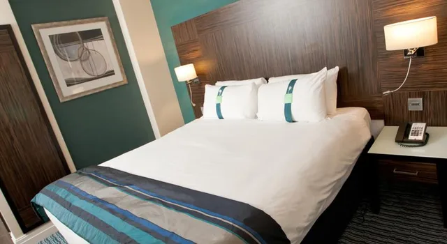 Standard, Double Bed, Sofa, Holiday Inn Birmingham Airport 1/1