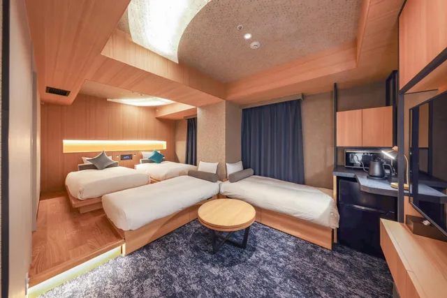 Deluxe, Twin Beds, 2 Sofa, Hotel Keihan Tenmabashiekimae 4/9