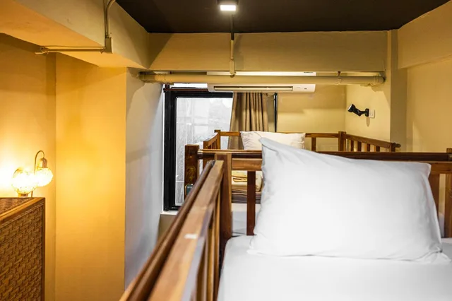 غرفة سوبيريور رباعية، METRO PRATUNAM BOUTIQUE HOTEL 1/10