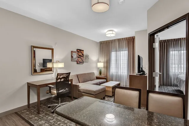 جناح بسريرين كوين بغرفة نوم واحدة بمطبخ، Staybridge Suites Salt Lake-West Valley City 4/5