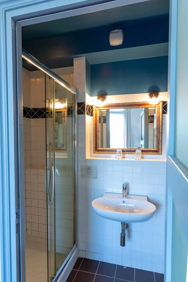 غرفة بسرير مزدوج بإطلالة على المدينة، Hotel Le Rayon Vert 8/10