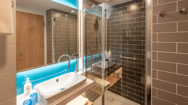 غرفة قياسية بسرير كوين، Holiday Inn Express Hamburg South A7/As42 by IHG 7/9