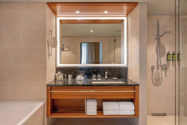 جناح تنفيذي بسرير مزدوج، Vienna Marriott Hotel 8/10