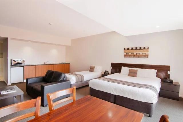 1 Bedroom, Spa, Apartment, King Bed، Boulevard On Beaumont 1/5