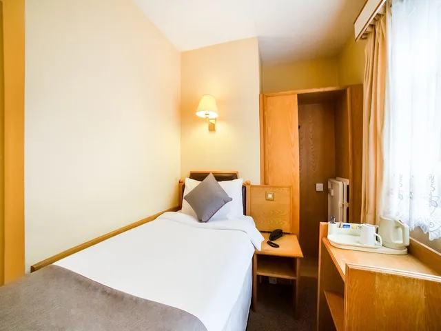 غرفة قياسية مفردة، Cardiff Sandringham Hotel 4/7