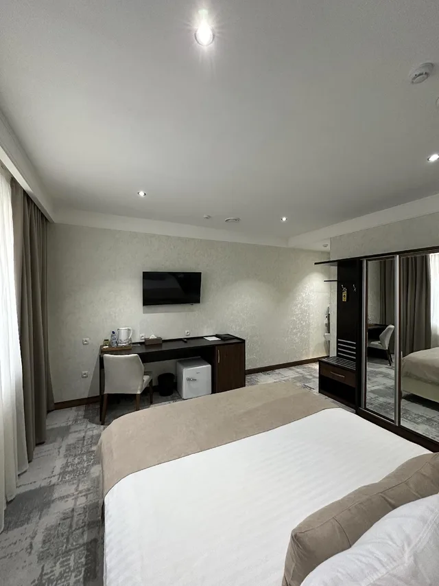 غرفة قياسية بسرير كينج، Green Park Hotel 5/5