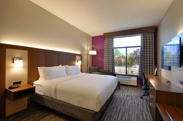 غرفة قياسية بسرير كينج، Holiday Inn Express Quantico - Stafford 1/4