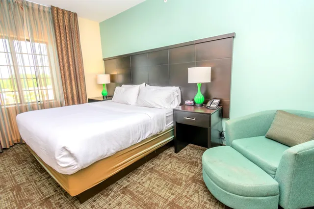 جناح بسريرين كوين بغرفة نوم واحدة بمطبخ، Staybridge Suites Houston Iah - Beltway 8 4/7