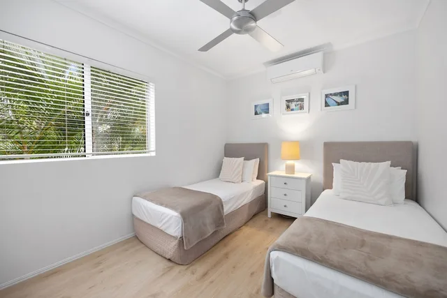 شقة بسرير كينج وسريرين منفصلين وسرير كوين بإطلالة على النهر بـ3 غرف نوم، NOOSA OUTRIGGER BEACH RESORT 4/10