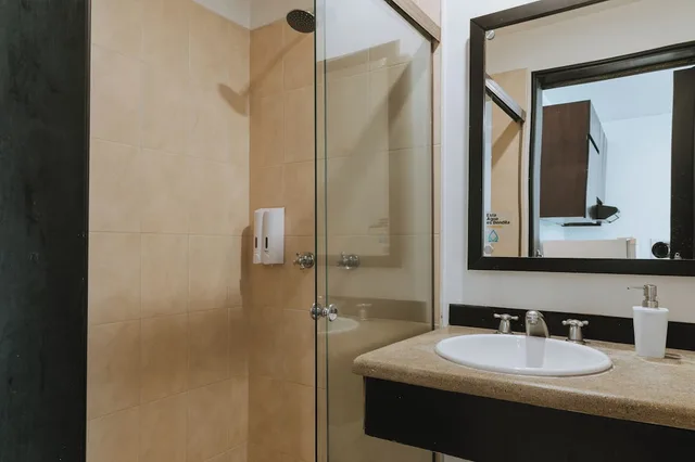 استوديو بسرير كينج، Travelers Apartamentos and Suites Orange Medellin 3/5