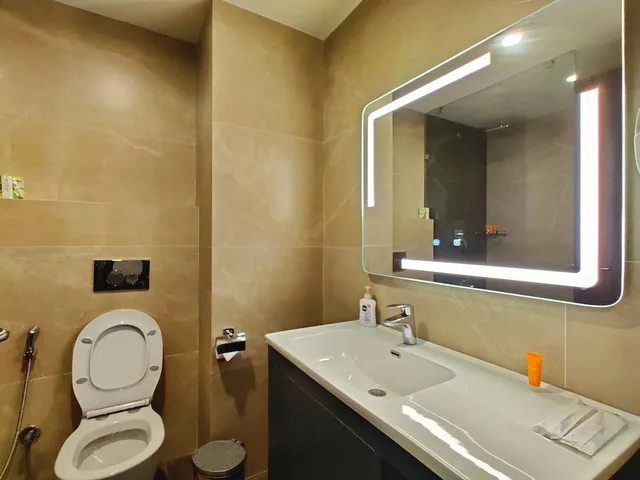 Luxury, 1 King or 2 Queen Beds, Pool View, Balcony، Lake View Resort 7/8