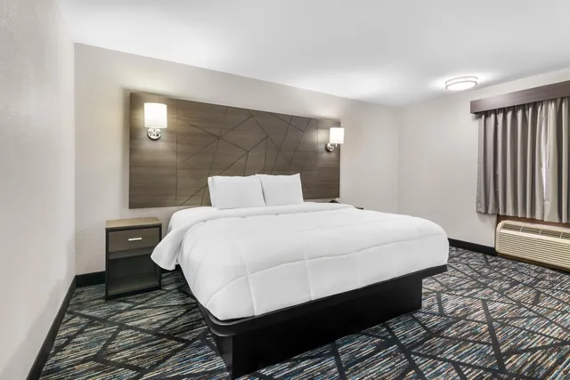 غرفة بسرير كينج بجاكوزي، Americas Best Value Inn Bishopville 6/10