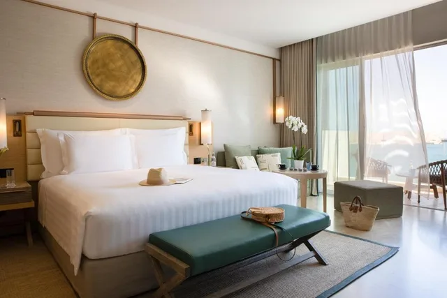 غرفة كلوب بسرير كينج، Jumeirah Muscat Bay 1/1