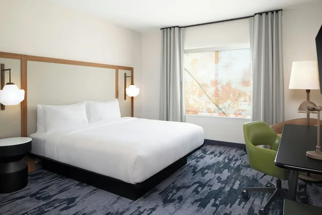غرفة بسرير كينج، Fairfield By Marriott Inn & Suites Piedmont Greenville 1/5
